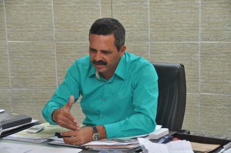 vaneeeeeeeeeeeeeeeeeeee