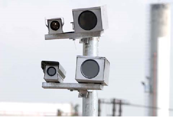 Assunto:Radares da Cidade de GuarulhosLocal:Av Pedro de Sousa LopesData:10/02/2009/Fotos:José Luiz/PMG