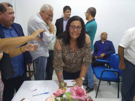 Prefeita de Ubaitaba Suka Carneiro é eleita para diretoria da AMURC