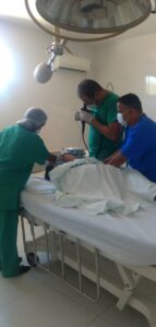 endoscopia-02-143x300