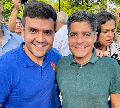 Valderico Junior e ACM Neto durante ato político no sul da Bahia