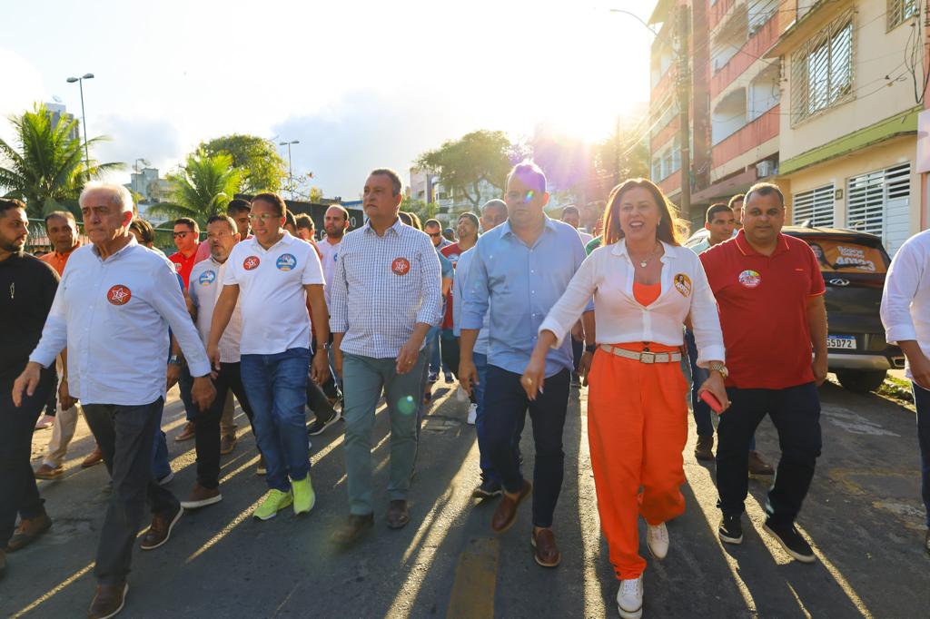 Em Itabuna, Soane caminha ao lado do time de Lula 6