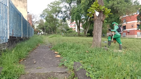 Remoção de entulhos no Nova Itabuna e Conceição e roçagem no BNH - Foto Ascom (2)