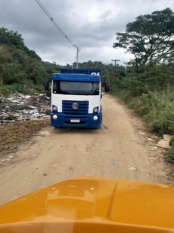 Prefeitura fiscaliza via na área rural para inibir descarte inapropriado de lixo e entulhos - Fotos Ascom (4)