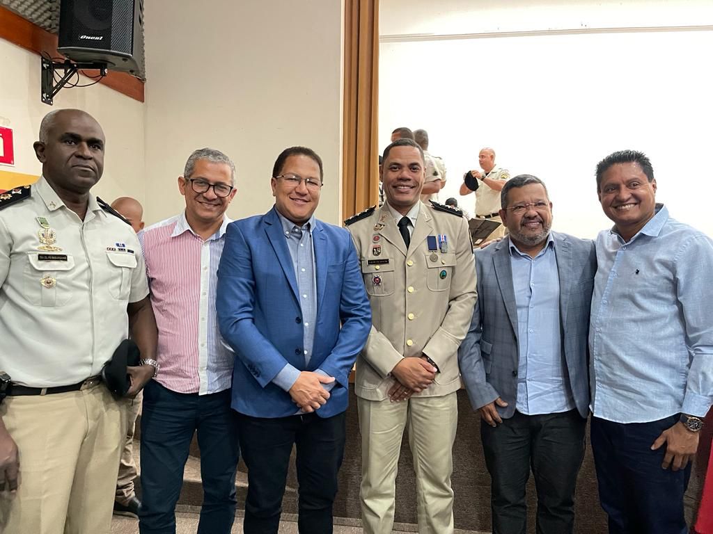 Prefeito Augusto Castro participa de solenidade de transição comando CPIRv Itabuna - Fotos Thiago Barbarruíva (1)