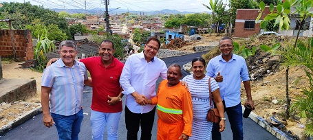 Prefeito Augusto Castro visita obras de pavimentação de ruas do Santa Inês - Fotos Alex de Souza (2)
