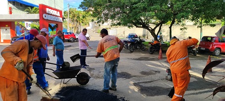 Zeladoria e Operação Tapa-Buracos prossegue em vários localidades de Itabuna - Fotos Alex de Souza (1)