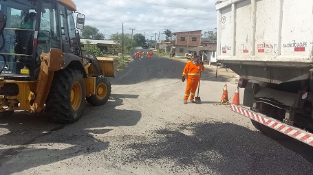 Rua Principal do Nova Ferradas preparada para a pavimentação em CBUQ - Fotos Hélio Fonseca (3)